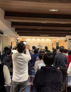 12/20 Dr. Capital Christmas Concert in Osaka🎄

2025年、ドクターキャピタルのラストコンサートでした！ご来場いただいたみなさま、ありがとうございました✨今年はクリスマスのリアルライブが出来て最高な年🎄

国際楽器社ホールは心斎橋の中のとても素敵な空間でした🪉

Merry Christmas!

YouTube ドクターキャピタル メンバーシップ「キャピ友」限定🦉忘年会ライブを配信します🎥お楽しみに〜！

#国際楽器社ホール 🎻
#christmassongs
#drcapital
#ドクターキャピタル
#jumpingsanta 🎅🏻