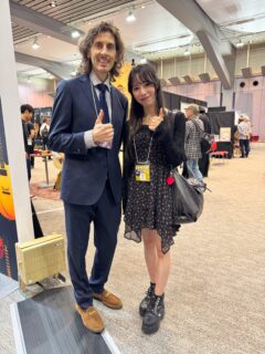 ROCK FUJIYAMAでは、ウクレレ奏者のrenaさんとROLLYさんとドクターキャピタルの3人でセッションとトークをさせていただきました！盛りだくさんとなっております🔥ぜひ、チェックしてください！

YouTube「ROCK FUJIYAMA」 で検索🔍 
Check out my guest appearance on the ROCK FUJIYAMA YouTube channel!

写真は5/16のサウンドメッセ in OSAKA 2026の会場にて🎸🎸

#drcapital
#ドクターキャピタル